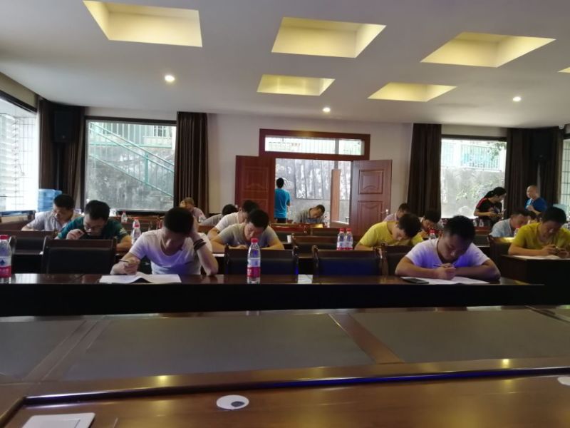 图1 动物防疫大比武理论考试 图1 动物防疫大比武理论考试